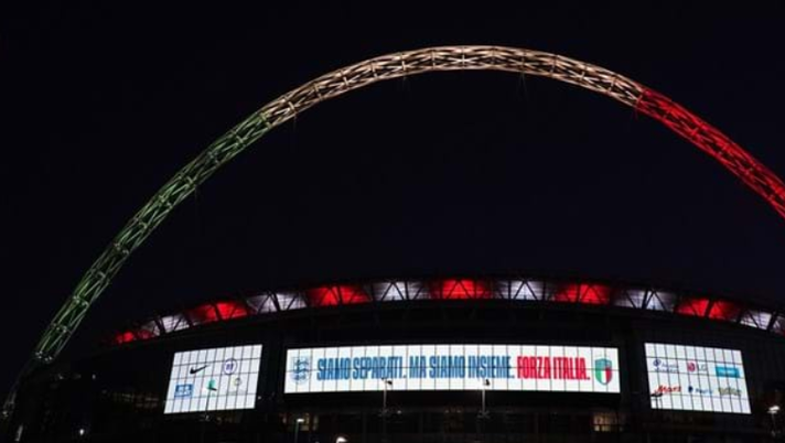 Coronavirus, a Wembley c’è un’altra luce: risplende il tricolore italiano Coronavirus, a Wembley c’è un’altra luce: risplende il tricolore italiano - immagine 1