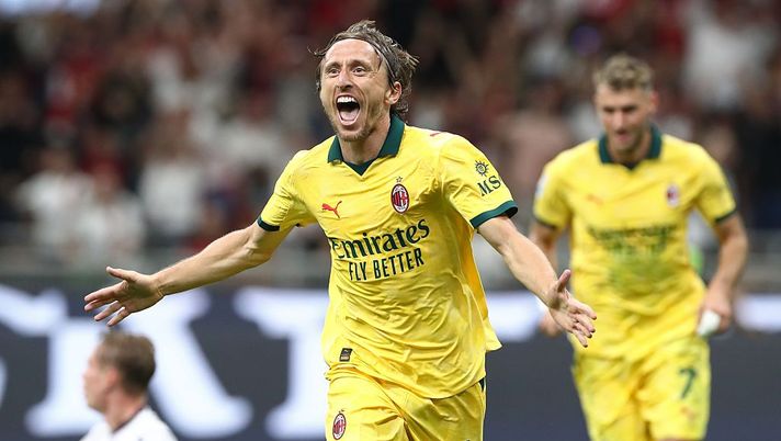 MILAN, ITALY - SEPTEMBER 14: Luka Modric of AC Milan  celebrates after scoring their team's first goalduring the Serie A match between AC Milan and Bologna FC 1909 at Giuseppe Meazza Stadium on September 14, 2025 in Milan, Italy. (Photo by Marco Luzzani/Getty Images)  modric-gol-palloni-oro-milan-kakà-precedenti-dati-statistiche