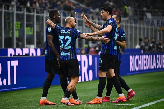 Longhi risponde ad un tifoso che sminuiva vittoria Inter: “Non si può neanche dire che…” Longhi risponde ad un tifoso che sminuiva vittoria Inter: “Non si può neanche dire che…” - immagine 1