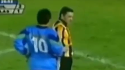 Maradona e il sinistro eterno: punizione capolavoro in una partita di beneficenza