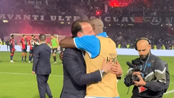 VIDEO Lungo abbraccio tra Lukaku e Manna: Big Rom commosso al fischio finale
