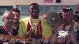 Osimhen ha firmato col Galatasaray, manca solo l’annuncio: i dettagli sulla clausola