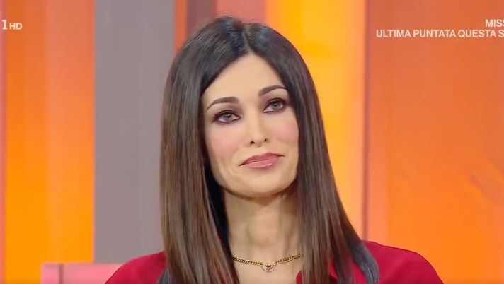 Manuela Arcuri: “Mi sono frequentata con Totti, ma non poteva durare perché…”  Manuela Arcuri: “Mi sono frequentata con Totti, ma non poteva durare perché…” - immagine 1
