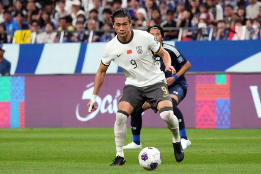 Polveriera Cina, la sconfitta per 7-0 contro il Giappone ha scatenato tifosi e media- immagine 6