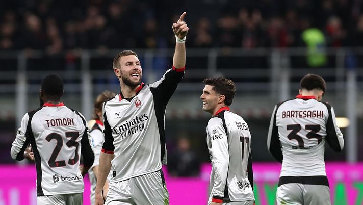 MILAN, ITALY - MARCH 21: Strahinja Pavlovic of AC Milan celebrates after scoring their team's first goal during the Serie A match between AC Milan and Torino FC at Giuseppe Meazza Stadium on March 21, 2026 in Milan, Italy. (Photo by Marco Luzzani/Getty Images) Calciomercato, Pavlovic obiettivo del Chelsea ma il Milan ha altri piani - immagine 1