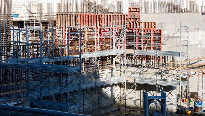 GERMOGLI PH: 21 SETTEMBRE 2025 FIRENZE STADIO ARTEMIO FRANCHI SERIE A FIORENTINA VS COMO NELLA FOTO LAVORI CANTIERE CURVA FIESOLE TORRE DI MARATONA Da quando il Franchi è dimezzato il rendimento casalingo è crollato - immagine 1
