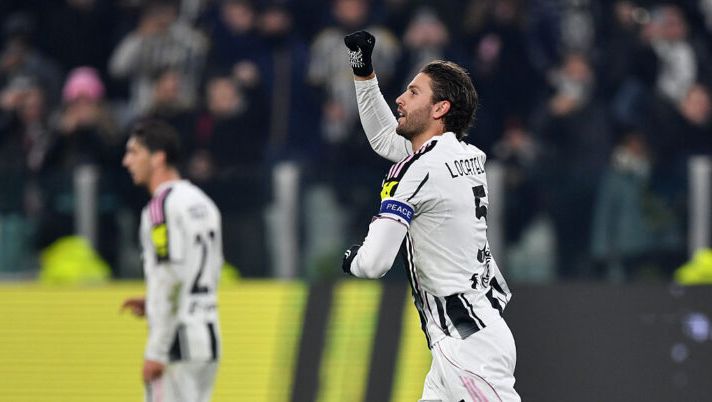 TURIN, ITALY - DECEMBER 02: Manuel Locatelli of Juventus celebrates scoring his team's second goal during the Coppa Italia match between Udinese Calcio and Juventus at Allianz Stadium on December 02, 2025 in Turin, Italy. (Photo by Valerio Pennicino/Getty Images) Juve, calcio di rigore in Coppa Italia contro l’Udinese: chi ha calciato tra Locatelli e David - immagine 1