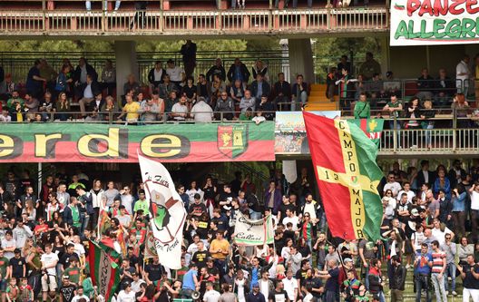TERNI, ITALIA - 05 MAGGIO: I tifosi della Ternana durante il match contro il Palermo. (Photo by Giuseppe Bellini/Getty Images) Ternana-Ascoli, dove vedere la partita in diretta tv e in streaming LIVE- immagine 3