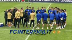 VIDEO FCIN1908 / Barcellona in campo a San Siro: il discorso di Flick alla squadra verso l’Inter
