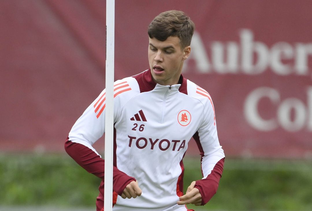 Roma, meno due giorni dal Napoli: Dybala parzialmente in gruppo – FOTO GALLERY - immagine 51