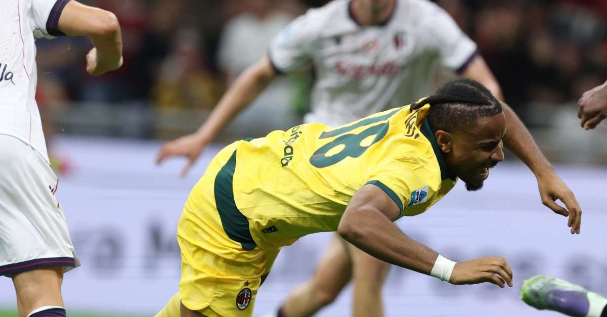 Dal rigore negato a Nkunku col Bologna, al fallo subito da Gabbia: quanti errori contro il Milan