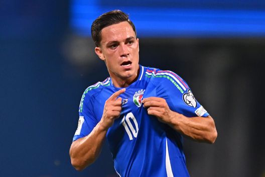 Giacomo Raspadori esulta dopo il gol segnato contro la Moldavia. (Foto di Alessandro Sabattini/Getty Images) Qualificazione Mondiali 2026: come cambia il girone dell’Italia dopo le ultime partite - immagine 1