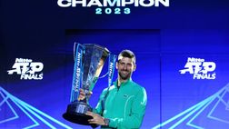 Djokovic vince le ATP Finals: Sinner ko in due set