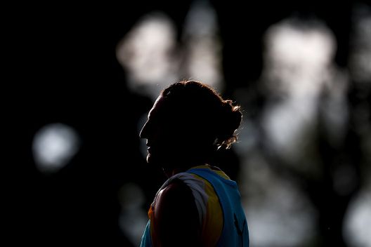 CAIRATE, ITALY - SEPTEMBER 16: Adrien Rabiot of AC Milan looks on during an AC Milan Training Session at Milanello on September 16, 2025 in Cairate, Italy. (Photo by Giuseppe Cottini/AC Milan via Getty Images) Rabiot e le infinite possibilità di un cerchio- immagine 2