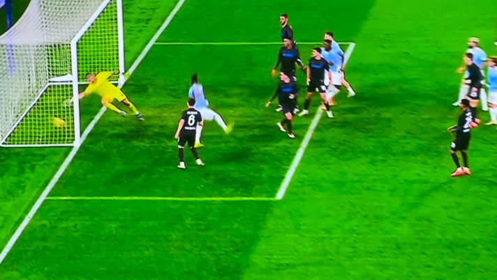 VIDEO Lazio-Napoli 1-0, difesa azzurra in bambola: Noslin sigla la rete del vantaggio - immagine 1