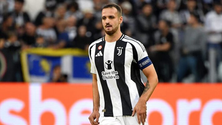 TURIN, ITALY - SEPTEMBER 17: Federico Gatti of Juventus controls the ball during the UEFA Champions League 2024/25 League Phase MD1 match between Juventus and PSV Eindhoven at Juventus Stadium on September 17, 2024 in Turin, Italy. (Photo by Filippo Alfero - Juventus FC/Juventus FC via Getty Images) Juventus, la gestione di Gatti dopo il cambio in Champions League: le sue condizioni - immagine 1