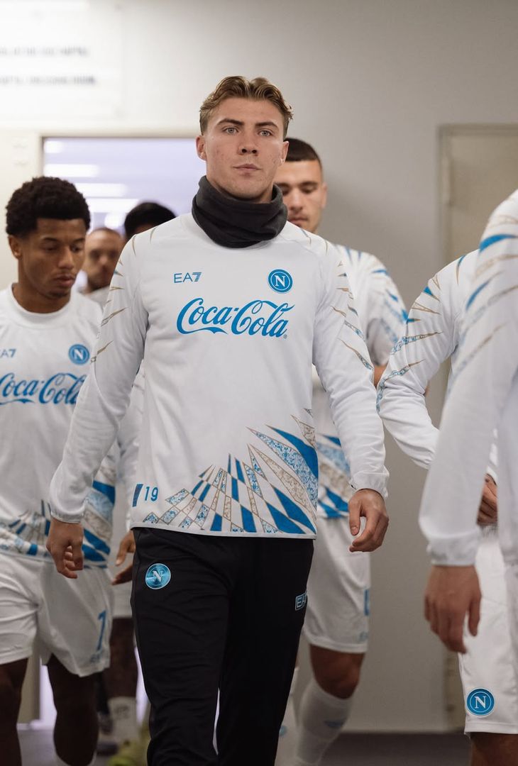 Concentrazione e determinazione: gli azzurri nel tunnel del Maradona – GALLERY - immagine 3