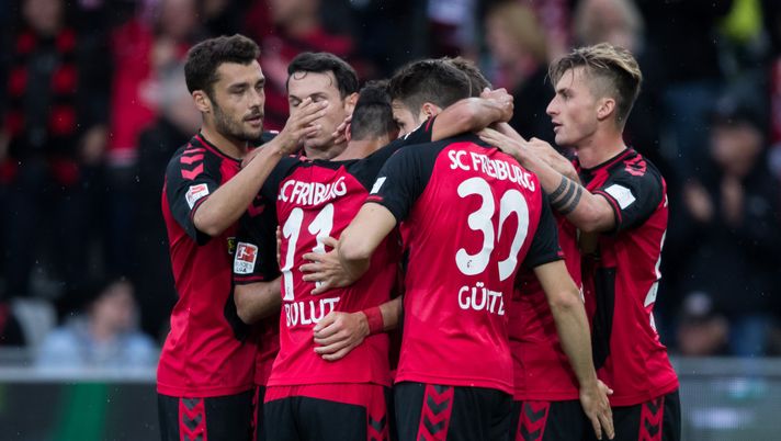 Bundesliga, Rummenigge chiaro: “In Germania tutti d’accordo, il campionato finirà” - immagine 1