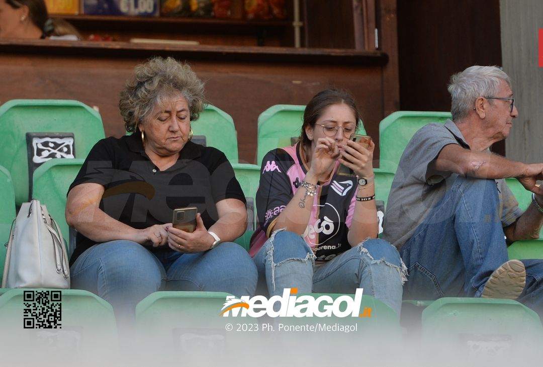 FOTOTIFO Palermo-Lecco, gli scatti ai tifosi al “Renzo Barbera” (GALLERY) - immagine 129