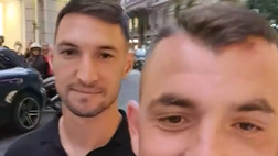 Anche Politano paparazzato per le vie di Napoli: simpatico siparietto con un tifoso