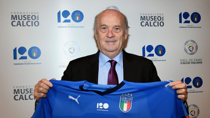FLORENCE, ITALY - APRIL 09: Paolo Casarin poses for a photo during talian Football Federation Hall Of Fame on April 9, 2018 in Florence, Italy. (Photo by Claudio Villa/Getty Images) Casarin var