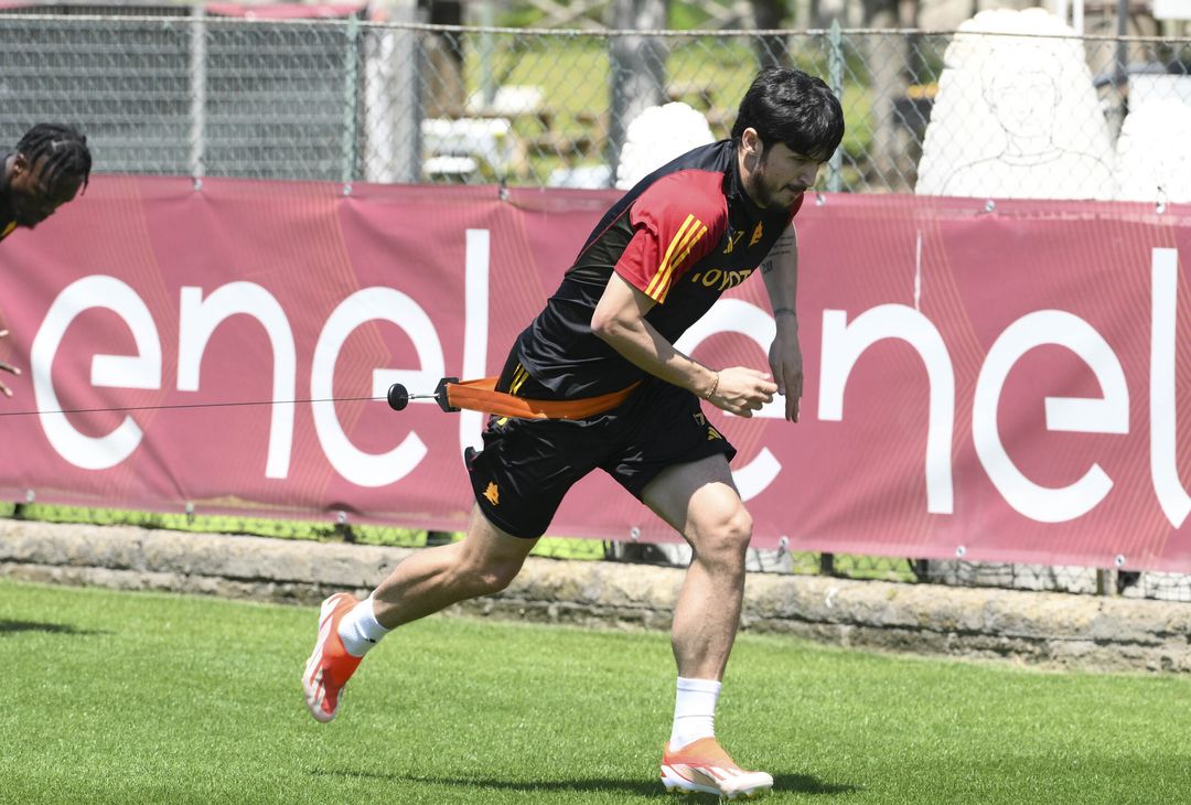 Trigoria, l’allenamento della Roma in vista del Bayer – FOTO GALLERY - immagine 11