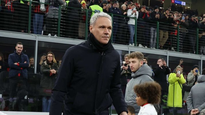 Marco van Basten, ex attaccante AC Milan, a 'San Siro' nel giorno delle celebrazioni per i 125 anni del club rossonero