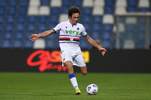 REGGIO NELL'EMILIA, ITALIA - 24 APRILE: Tommaso Augello della Sampdoria in azione durante la partita di Serie A tra US Sassuolo e UC Sampdoria al Mapei Stadium - Città del Tricolore il 24 aprile 2021 a Reggio nell'Emilia, Italia. (Foto di Alessandro Sabattini/Getty Images) UFFICIALE Tommaso Augello è un nuovo giocatore del Palermo- immagine 2