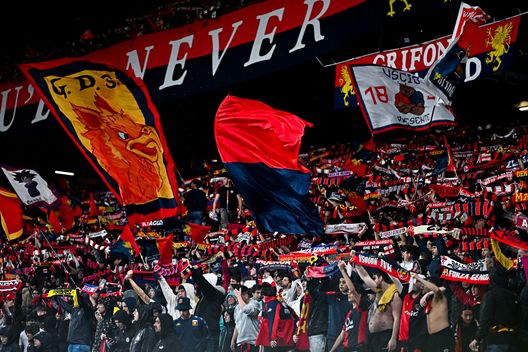 (Photo by Simone Arveda/Getty Images) Genoa e Kappa svelano la maglia Away 2025/26: un ponte tra Genova e Londra- immagine 2