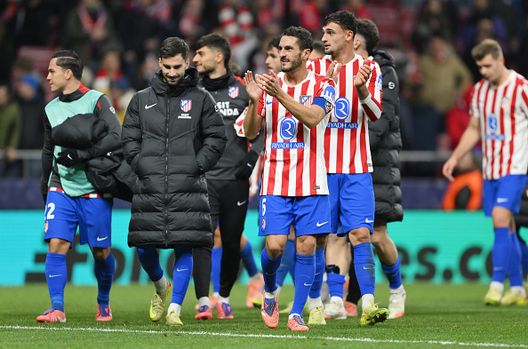 MADRID, SPAGNA - 26 NOVEMBRE: Koke dell'Atletico de Madrid applaude i tifosi dopo la vittoria della squadra nella partita della fase a gironi 5 della UEFA Champions League 2025/26 tra l'Atletico de Madrid e l'FC Internazionale Milano all'Estadio Metropolitano il 26 novembre 2025 a Madrid, Spagna. (Foto di David Ramos/Getty Images) Koke, una vita all’Atletico Madrid: la storia dell’anima dei Colchoneros- immagine 4