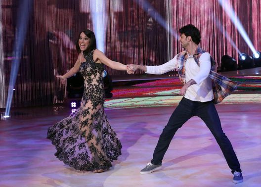 Raimondo Todaro con Nunzia De Girolamo a Ballando con le Stelle (Getty Images) Carlucci al via con Ballando on The Road, a maggio lo spin-off Su Rai 1- immagine 2
