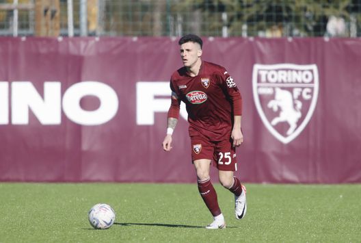 ORBASSANO, ITALY - JANUARY 27: Alessandro Dellavalle of Torino Primavera in action during the Primavera 1 match between Torino U19 and Inter U19 at Stadio Valentino Mazzola on January 27, 2024, in Orbassano, Italy. Photo: Nderim Kaceli