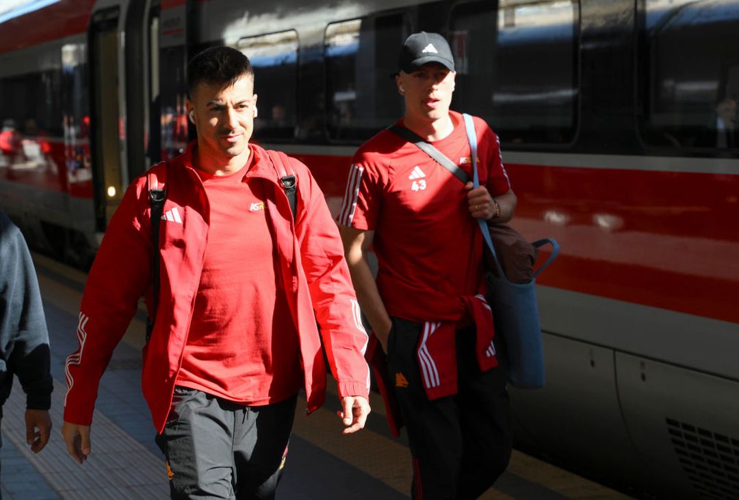 Roma, la partenza in treno verso Napoli – FOTO GALLERY - immagine 14