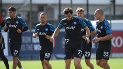 GALLERY Tutto pronto nello spogliatoio del Napoli: ecco la divisa scelta per il derby