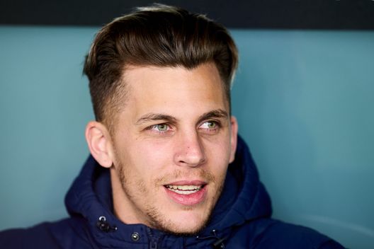 Ivan Alejo, difensore del Valladolid. (Foto di Juan Manuel Serrano Arce/Getty Images) Incredibile Valladolid, Alejo bacia Hormigo del Granada e lo fa espellere- immagine 2