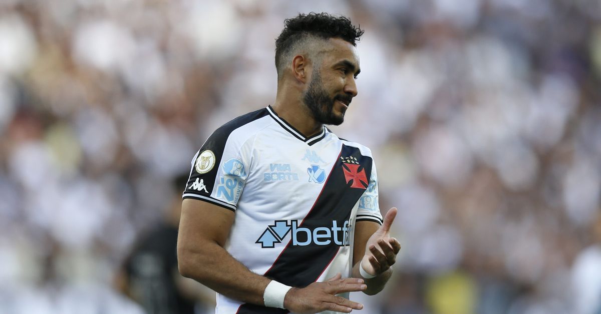 Dimitri Payet annuncia il ritiro durante Marsiglia-Lilla: "Lo faccio qui, dove mi sento a casa"