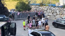 VIDEO Ritiro Palermo, l’affetto dei tifosi per la squadra rosanero