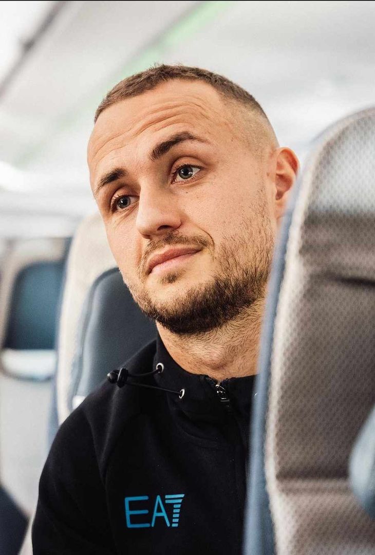 GALLERY Napoli in volo verso l’Arabia per la Supercoppa: gli scatti degli azzurri - immagine 4