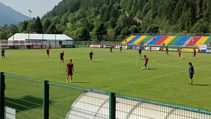 L’allenamento mattutino a Pinzolo: Juric dà indicazioni chiare e chiede qualità - immagine 1