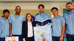 Napoli in visita alla Federico II: sorpresa per i piccoli pazienti azzurri – GALLERY