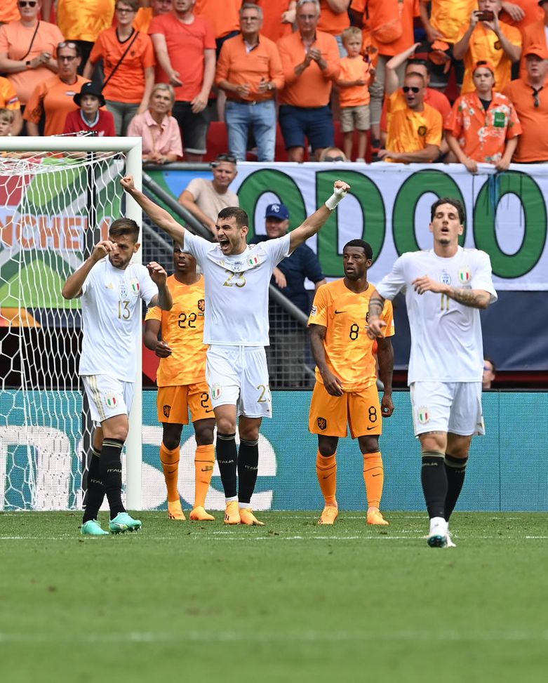 Senza esagerare. Rosso di rigore- immagine 2