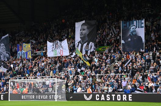 Newcastle, il sostegno dei tifosi nei confronti di Sandro Tonali