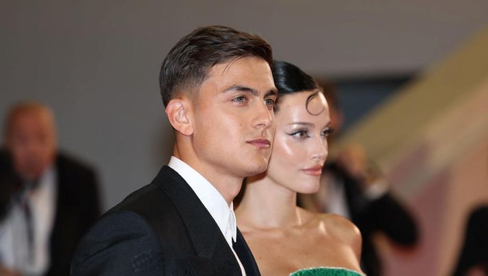 Dybala e Oriana hanno sfilato sul red carpet del Festival di Cannes Dybala e Oriana hanno sfilato sul red carpet del Festival di Cannes - immagine 1