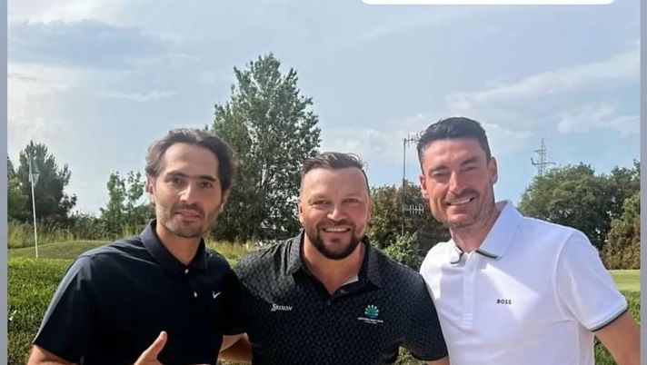 FOTO – Riera e Ujfalusi al golf resort in Catalogna: che reunion con Altintop - immagine 1