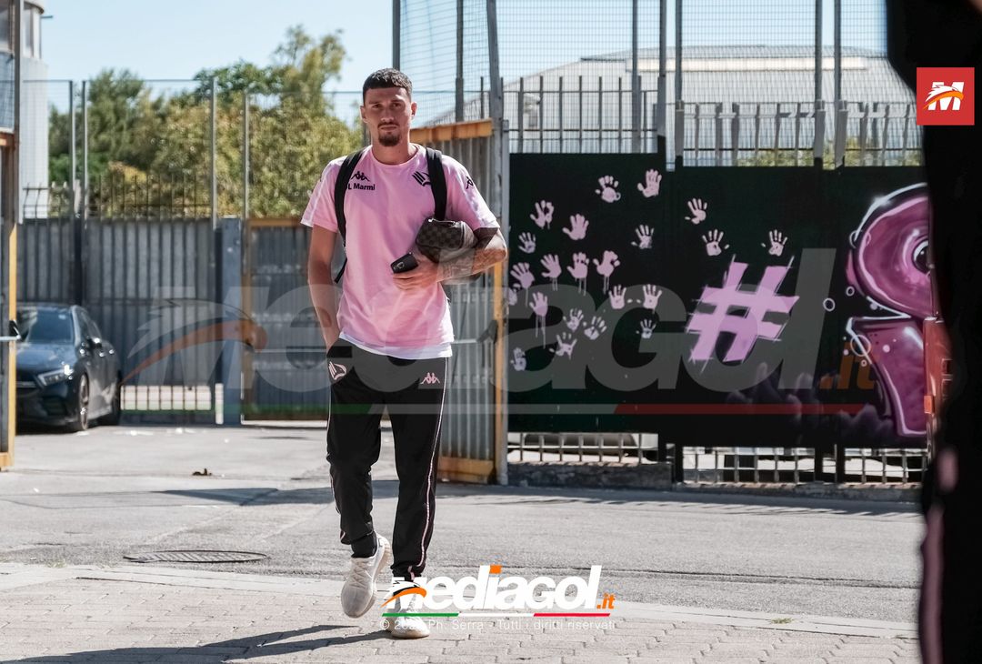 FOTO Ternana-Palermo, i rosanero in partenza dallo stadio “Renzo Barbera” (Gallery) - immagine 6