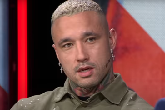 Nainggolan spiega il giudizio su Mc Tominay: “Tanti si sono offesi, ora vorrei un parere su…” Nainggolan spiega il giudizio su Mc Tominay: “Tanti si sono offesi, ora vorrei un parere su…” - immagine 1
