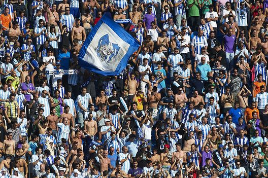 Fans del Malaga allo stadio La Rosaleda. (Photo by Manuel Queimadelos Alonso/Getty Images) Stadio Malaga, caos sulla capienza: tifosi in rivolta e club preoccupato- immagine 3