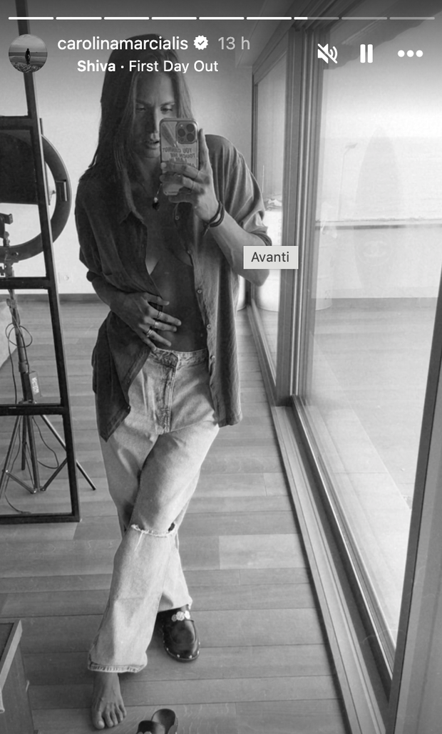 Carolina Marcialis, selfie piccante allo specchio. Lady Cassano stupisce tutti con suo fisico- immagine 2