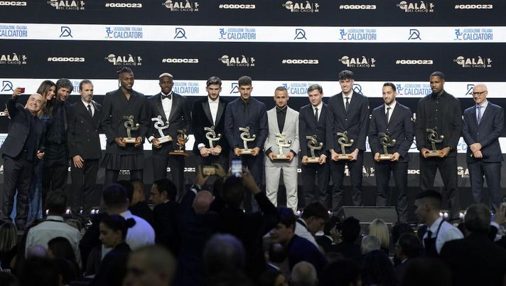 Gran Galà del Calcio: nella top11 AIC ci sono Barella, Bastoni e Calhanoglu. Tutti i premi - immagine 1