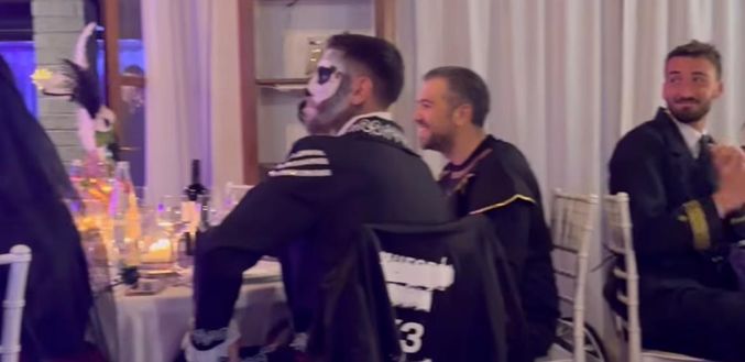 Roma, festa di Carnevale per Pellegrini, Cristante e Mancini. I costumi sono da urlo- immagine 2